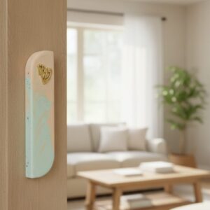 מזוזה מעוצבת בעבודת יד פסטל תכלת אפרסק